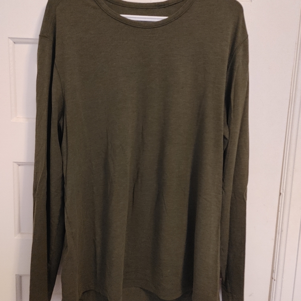 Lululemon men's shirt